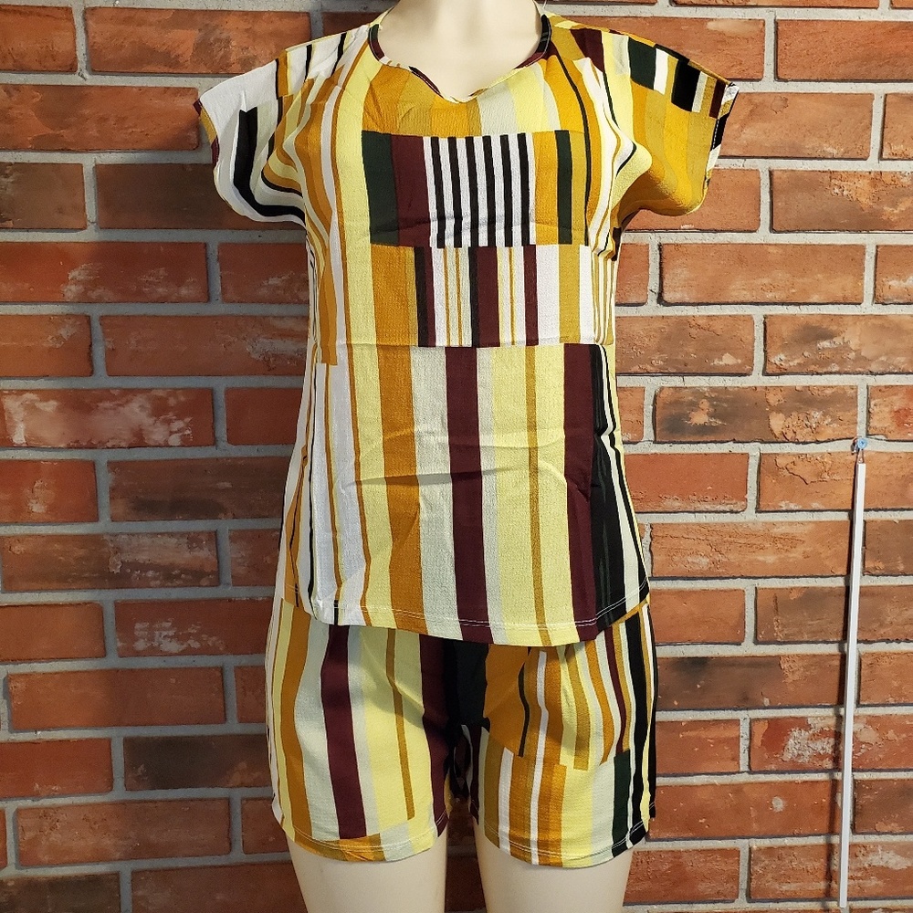 Multicolored striped 2 piece set